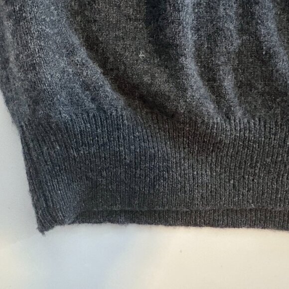 Ngai Yuen 100% Cashmere Button Front Sweater Vest Charcoal Grey Size XXL - Picture 4 of 8